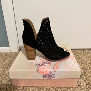 Size 10 Black Sparkly Open Toe Bootie